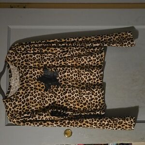 Leopard print long sleeve crop top